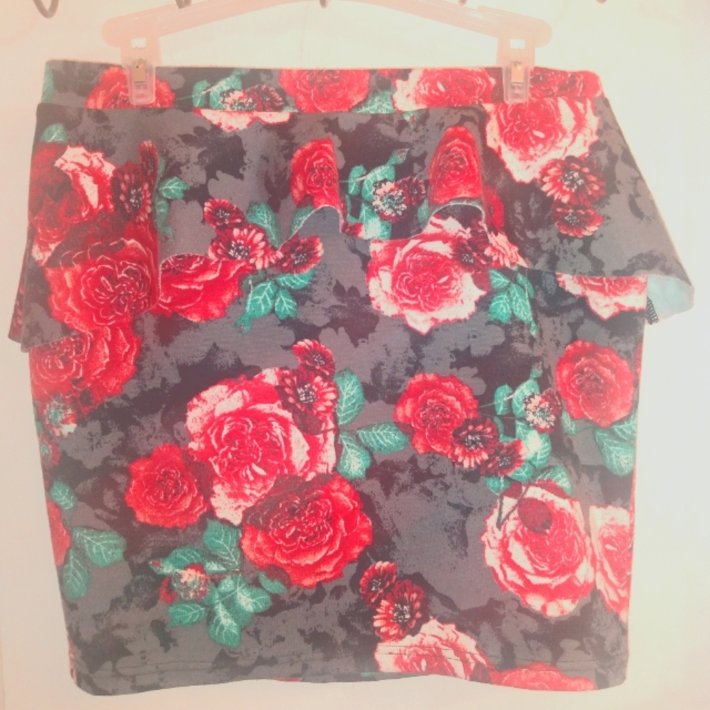 ❤️Candies Peplum Mini Skirt❤️